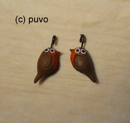 Rotkehlchen aus Fimo als Kettenanhänger / Ohrring, design by puvo productions