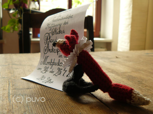 Häkelfuchs als Theatergutschein von puvo productions